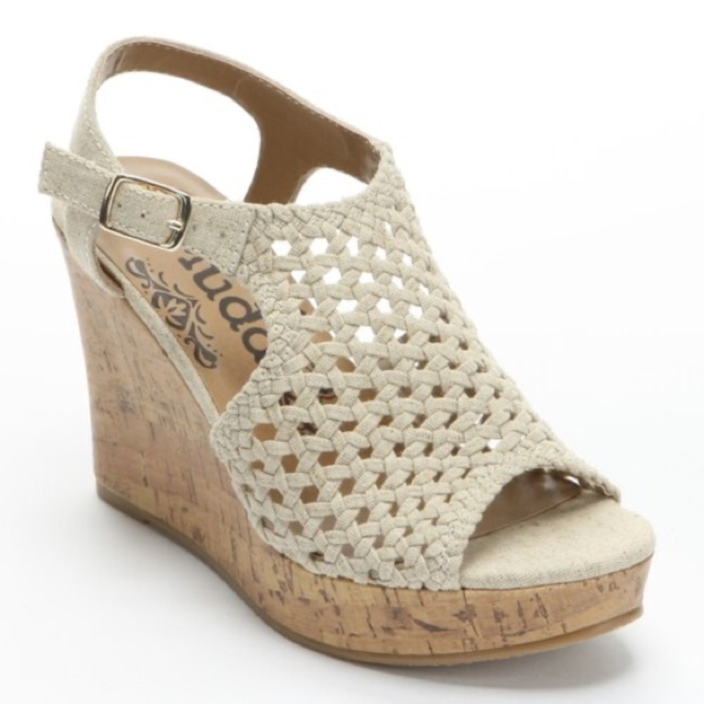 Size 9 Mudd wedge heels